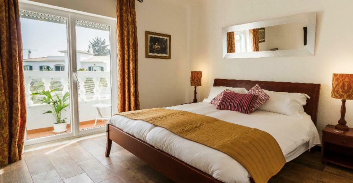 Holiday Lagos Hotel Luaran gambar